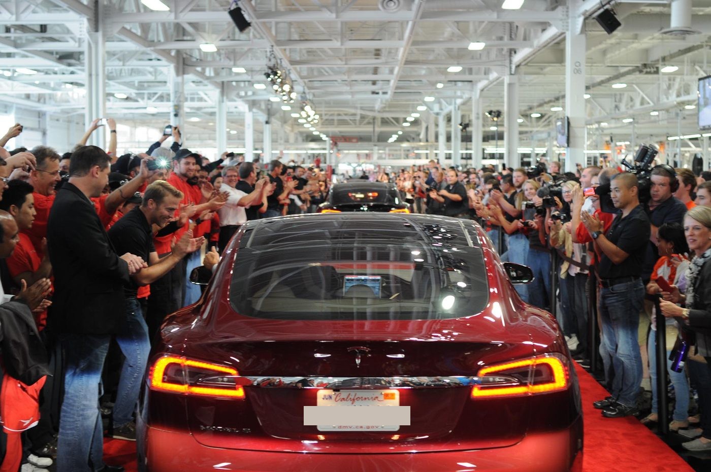 Mainstreaming the Electric Car
